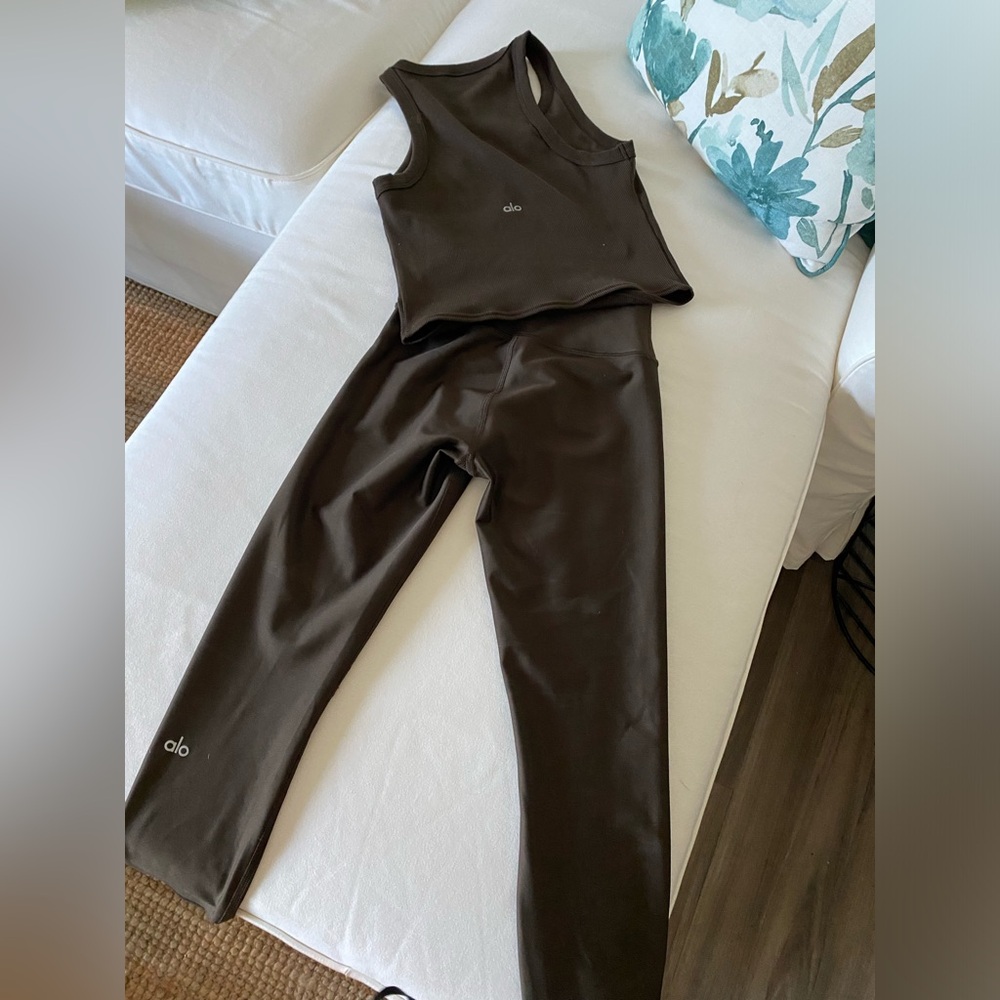 Worn twice! ALO leggings (XXS) and matching tank.(M) price is for both.